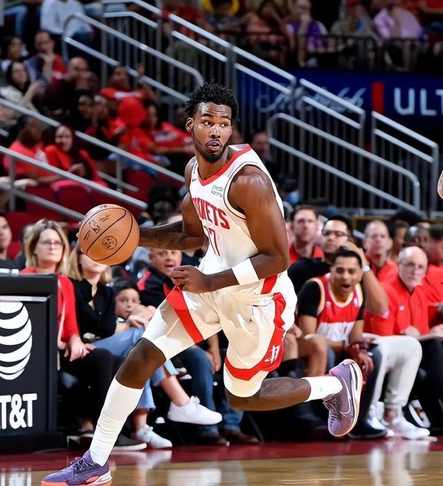 关于今晨欧联焦点战，菲尼克斯太阳复出首秀，媒体盛赞，训练强度明显提升的信息